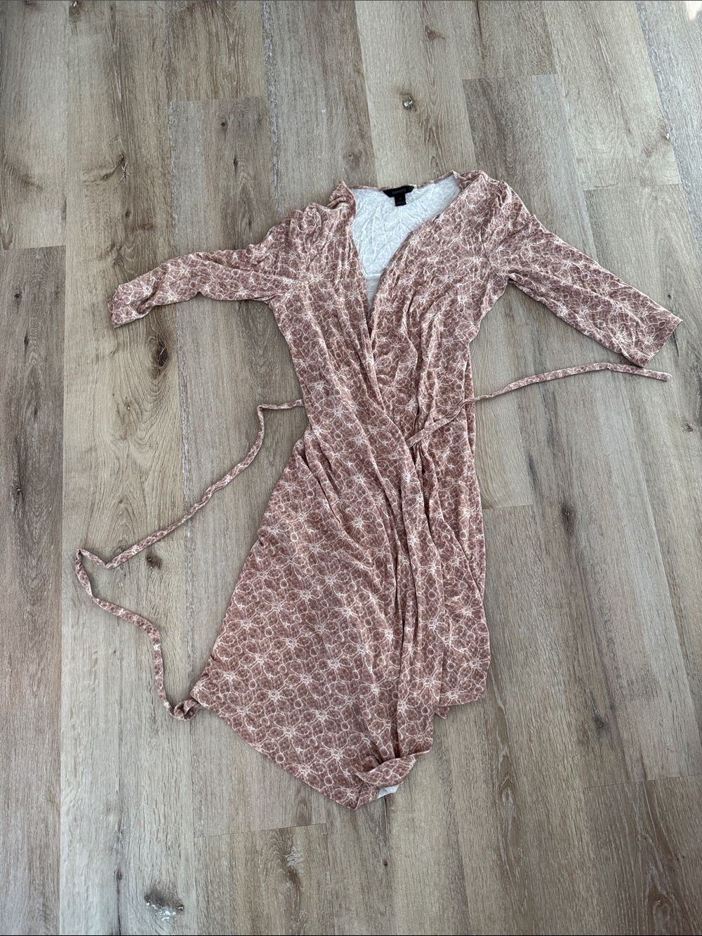 Express Dusty Pink Top with Subtle Sheen